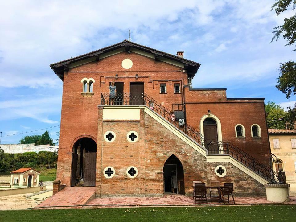 Borgo Sartoni Case Vacanze Appartamenti In Affitto Болоня Екстериор снимка