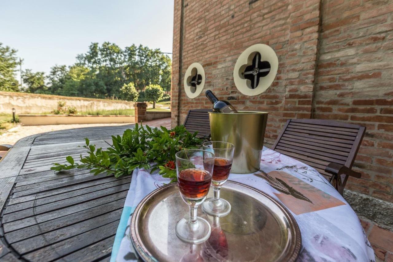 Borgo Sartoni Case Vacanze Appartamenti In Affitto Болоня Екстериор снимка